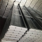Metal plank